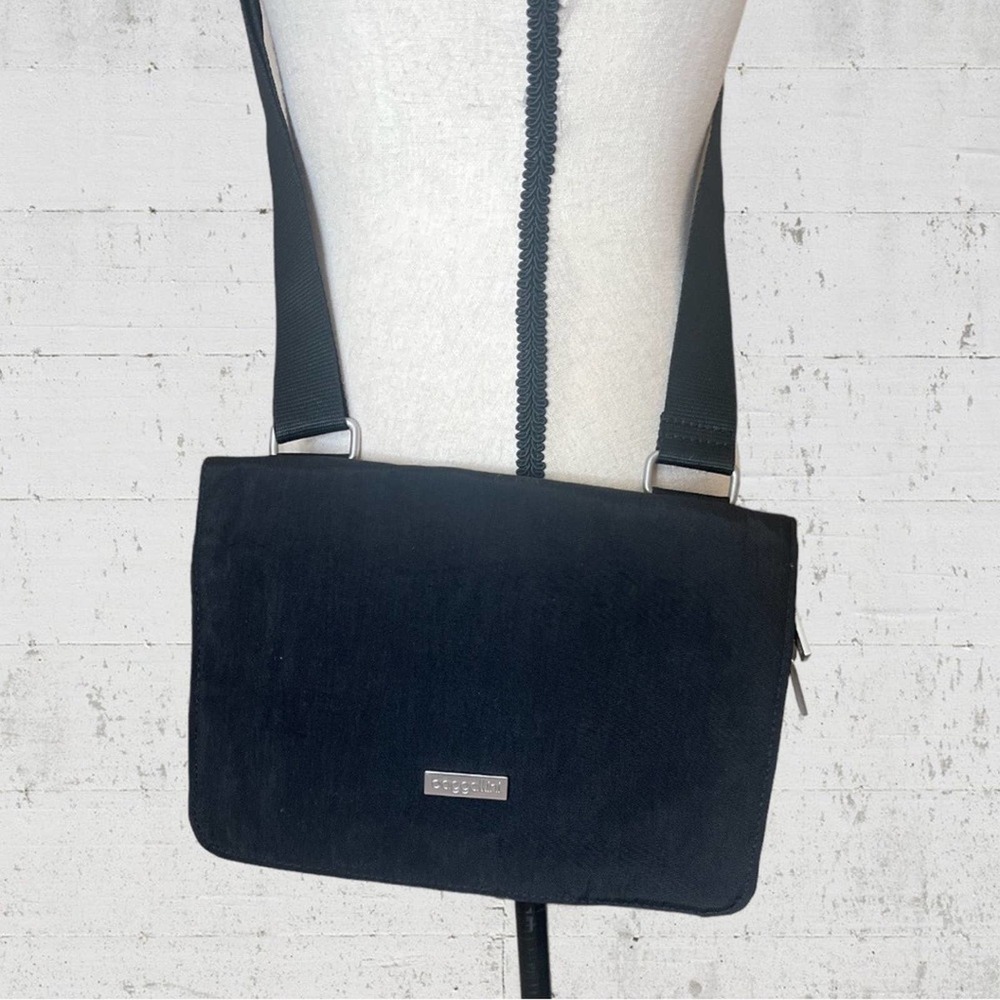 Baggallini Black Slim Crossbody with Branded Plaque